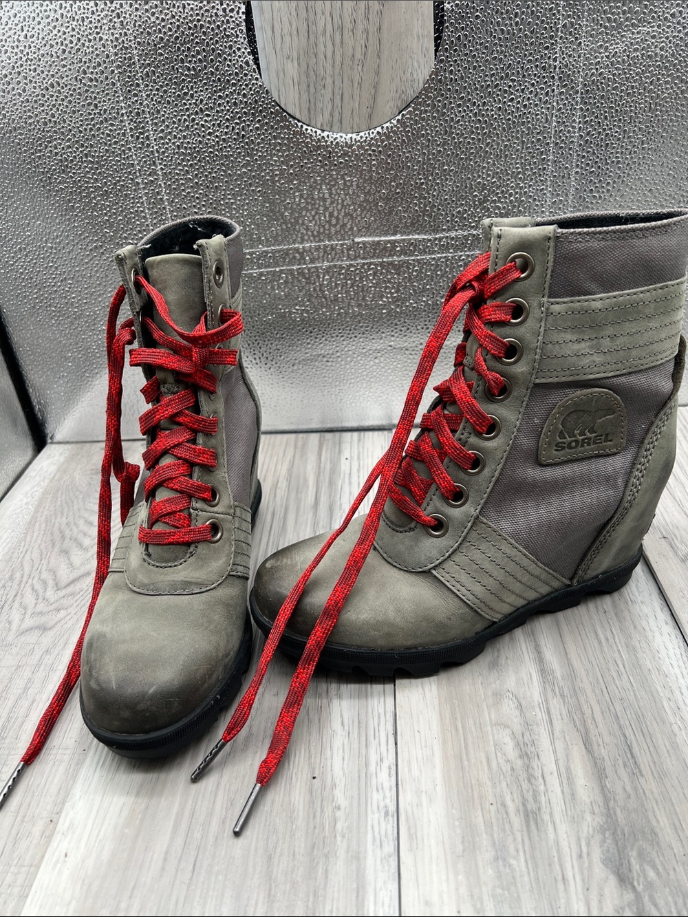 Sorel Women Lexie Wedge Booties Grey Leather Lace Up Casual size 7